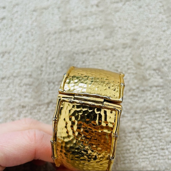 Lilly Pulitzer Gold Hammered Hinged Bangle Bracelet - Picture 8 of 8